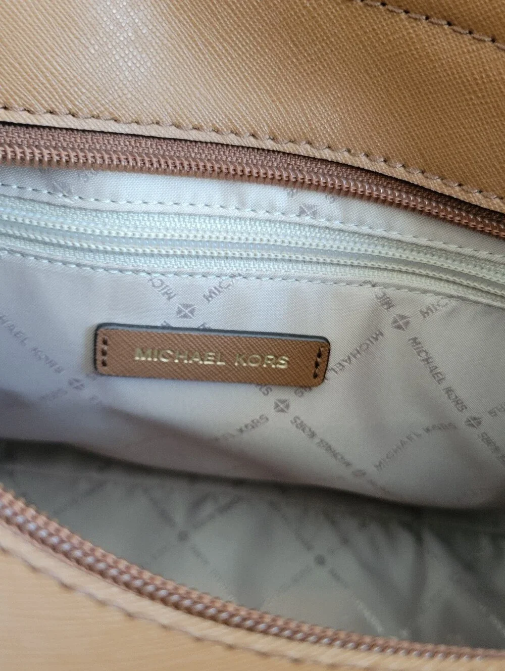 Michael Kors nwot michael